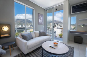 The Rose 605: City Centre Studio with Views